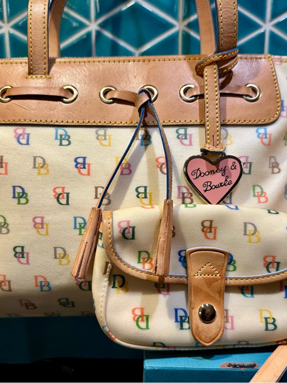Dooney & Bourke Cream Multicolor DB Logo Tote with Matching Pouch - Picture 2 of 12